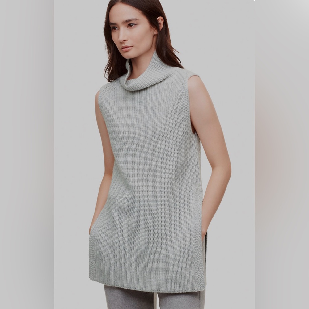 Aritzia Wilfred Sleeveless Turtleneck Sweater